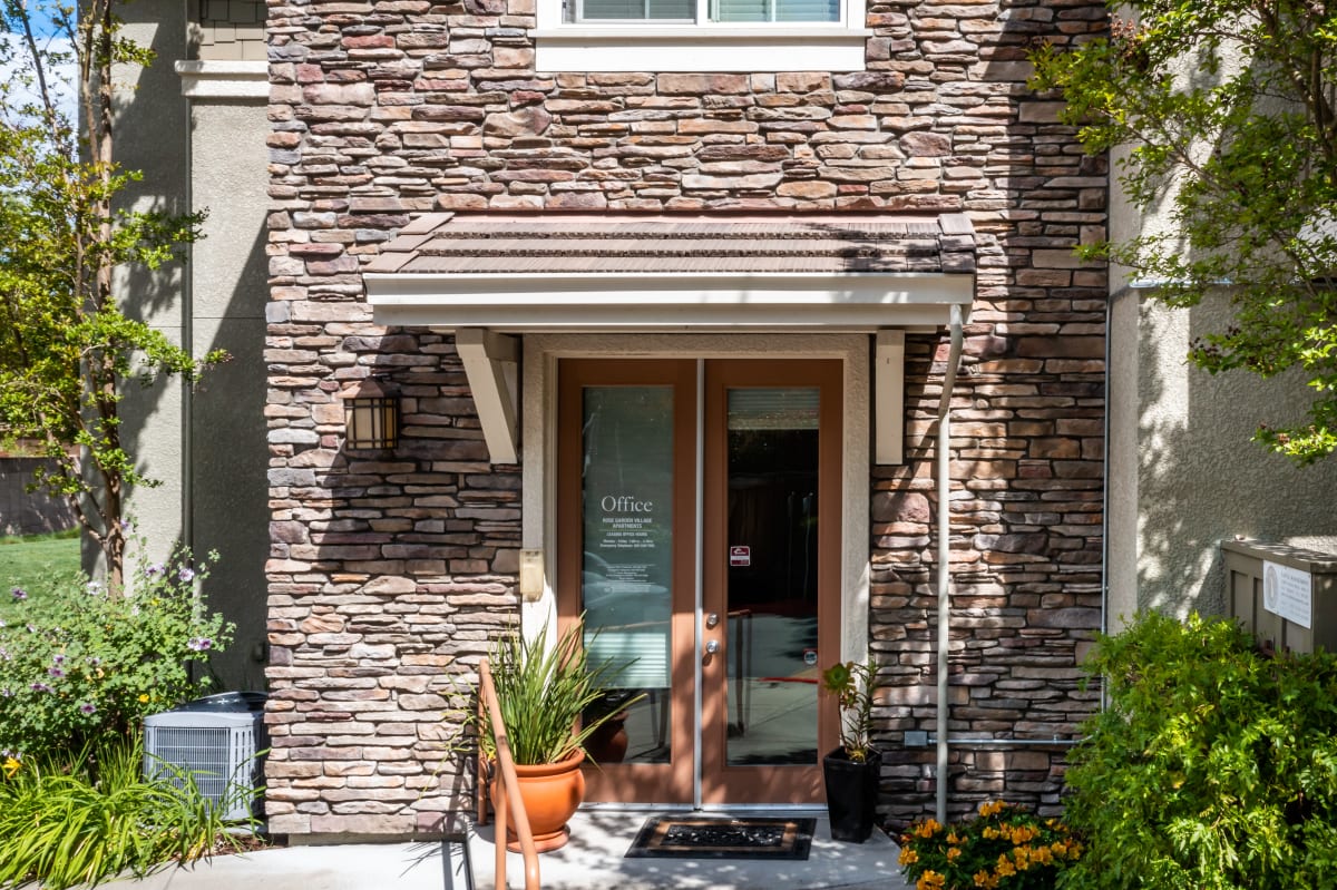 Photos and Video of ROSE GARDEN VILLAGE APARTMENTS in DANVILLE, CA